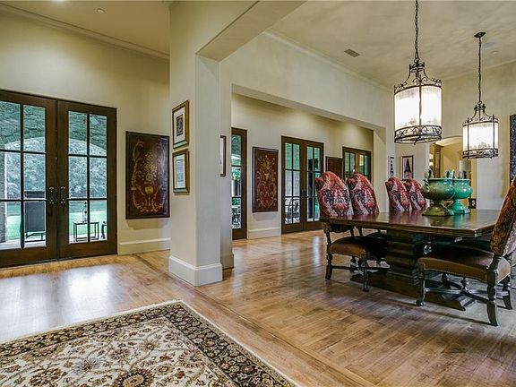5th image of 1601 Enclave Ct
