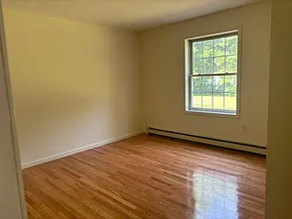 86 Maple St — Photo 9