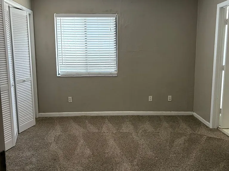 517 Teal Ln — Photo 7