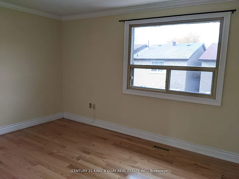 90 Appleby Cres #UL — Photo 19