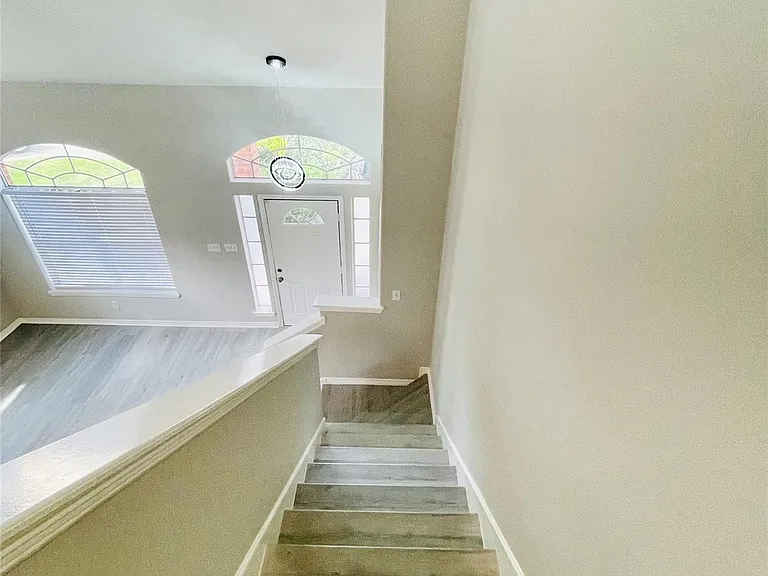 1719 Park Forest Dr — Photo 31