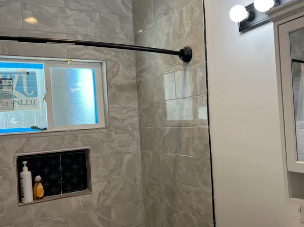 4607 Blue Devils Ave, Bakersfield, CA 93313