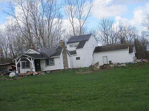 1st image of 957 Brant Farnham Rd