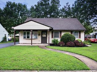 8 Caldwell Rd, Edison, NJ 08817