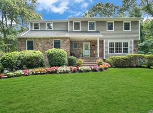 41 Village Hill Dr, Dix Hills, NY 11746