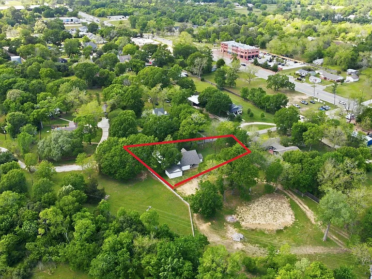 502 Louisa St — Photo 48