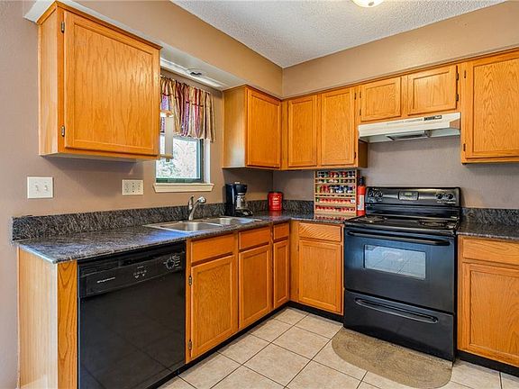 5th image of 20 Portland Ln
