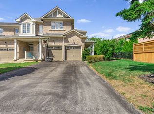 2295 Rochester Cir #25, Oakville, ON L6M 5C9