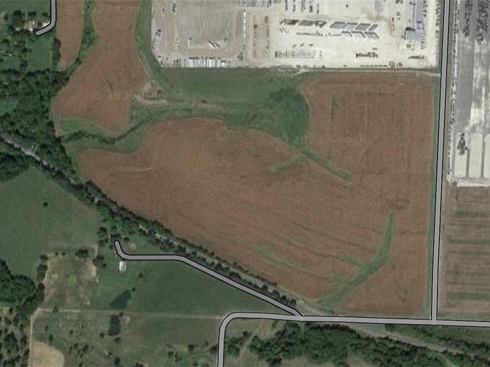 2nd image of Reich Rd