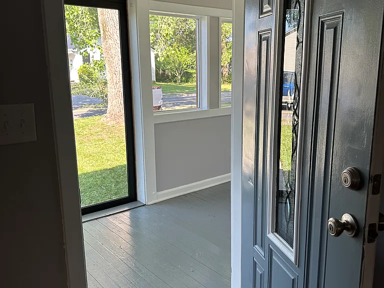 1543 Lodge St — Photo 3