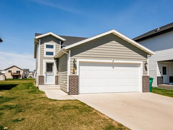 762 2nd Ave, Horace, ND 58047