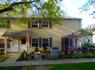 13766 Oakbrook Dr #3766, North Royalton, OH 44133
