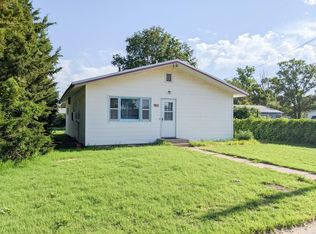 805 C St, Indianola, NE 69034