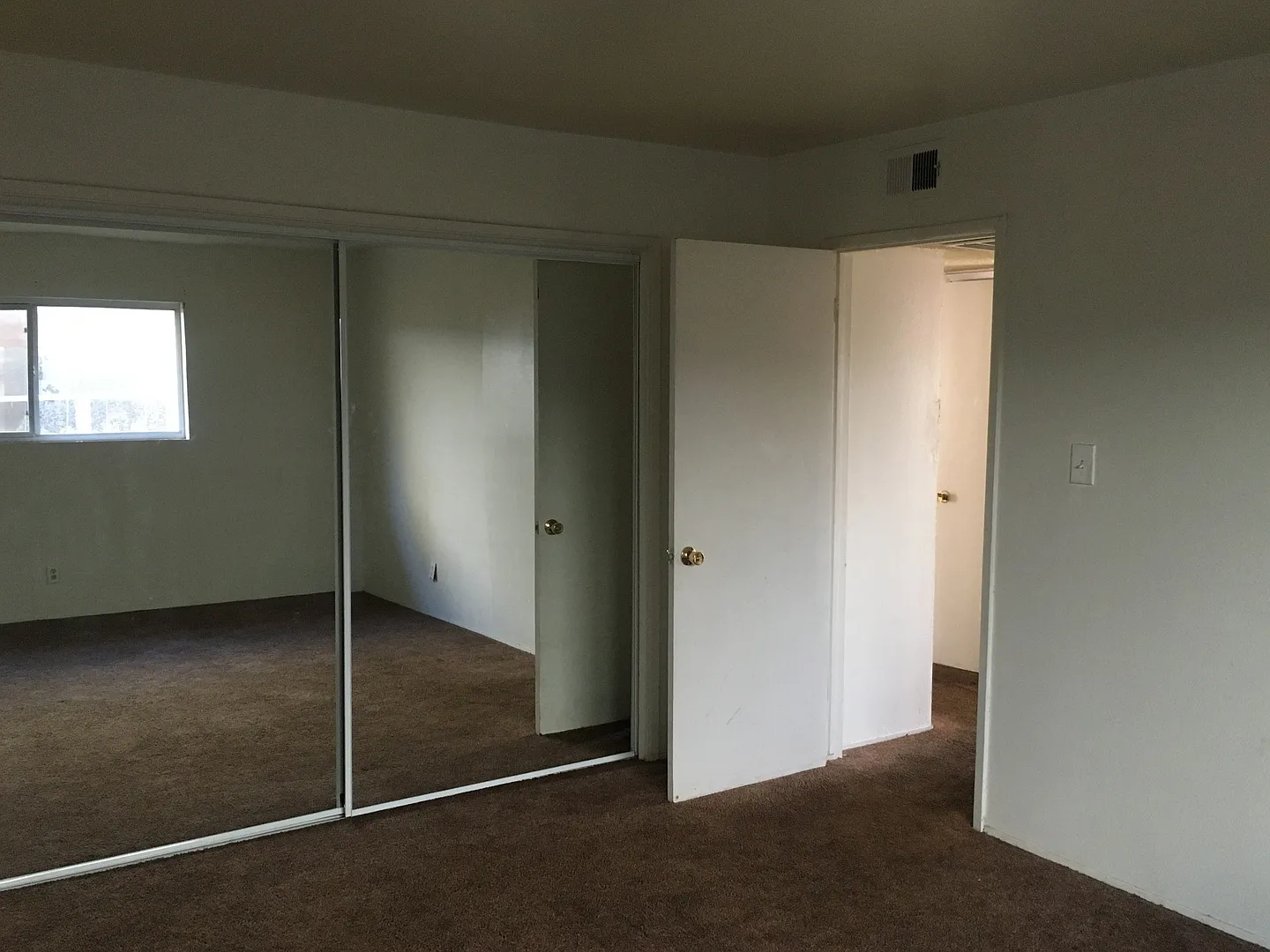 041- 4331 Balboa Dr — Photo 2