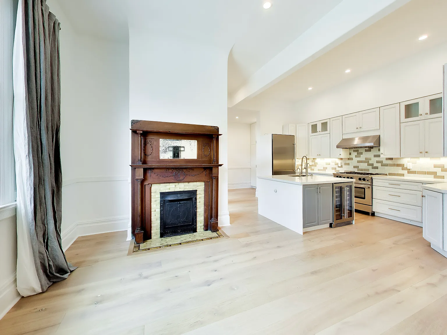2 bed, 1490 sqft, $8,750 — Photo 4