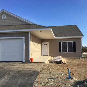 111 Daniel Shays Hwy APT 35, Belchertown, MA, 01007