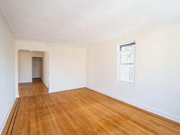 4th image of 212 W 22nd St APT 6N