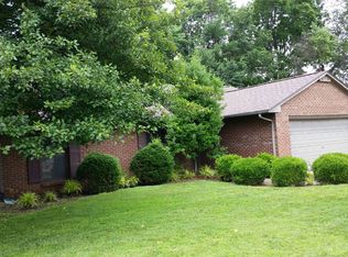 2205 S Landsdowne, Owensboro, KY 42303