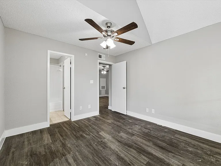 Grove at White Oak — Photo 30