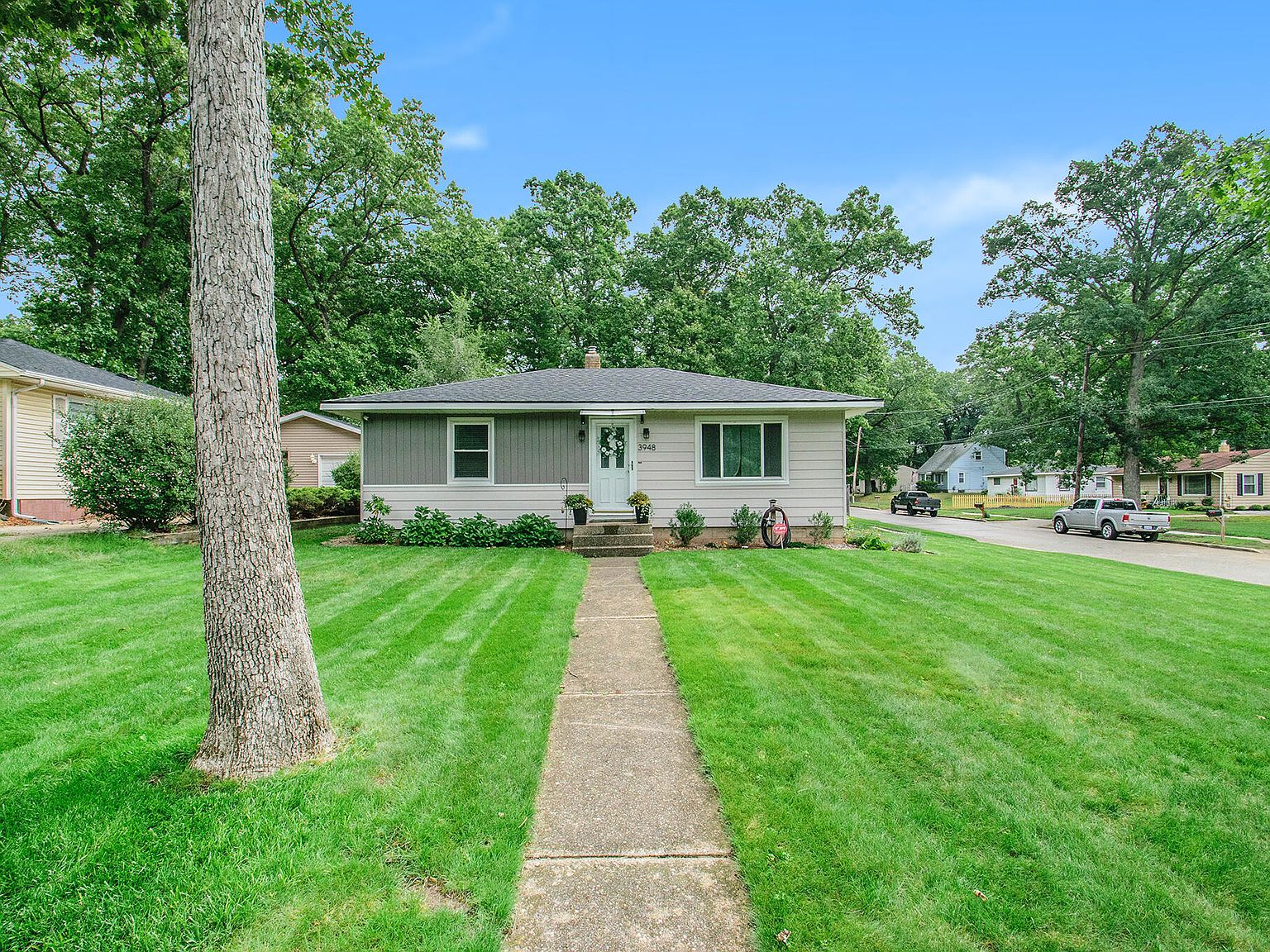 3948 Mallory Ave SW, Wyoming, MI 49519 Zillow
