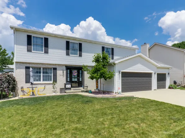 3134 Auburn Rd, Bloomington, IL 61704