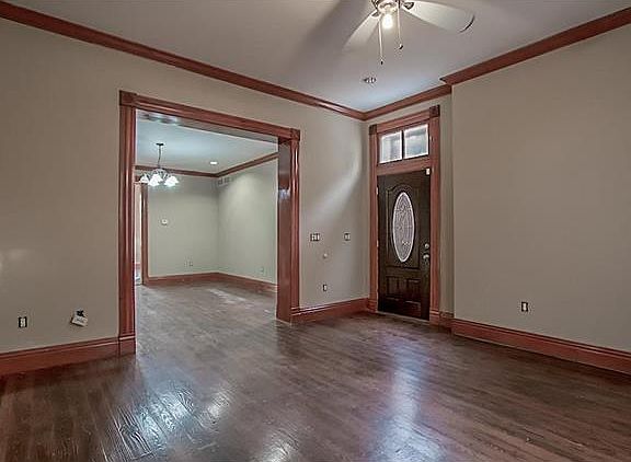 5th image of 3136 Iowa Ave