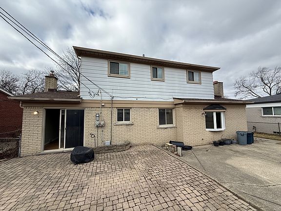 3rd image of 40432 Meade Point Dr