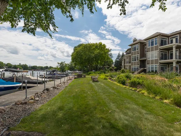 21957 Minnetonka Blvd APT 17, Greenwood, MN 55331