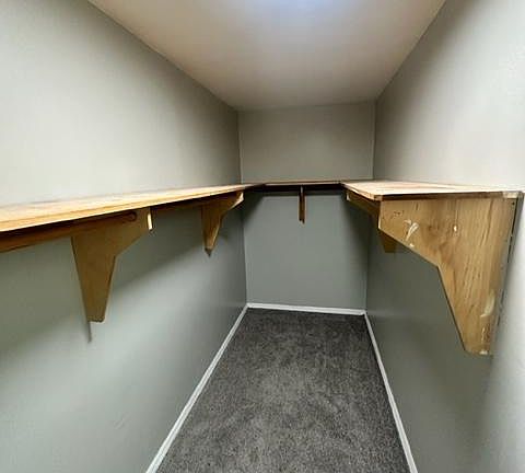 4th image of 27 Silver St Floor 2