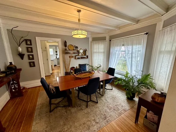 135 Barrington St, Rochester, NY 14607