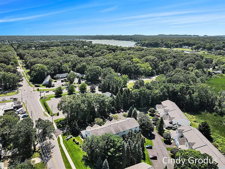 Sun Chase Dr — Photo 22
