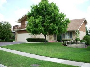 14919 Dogwood Dr, Orland Park, IL 60462