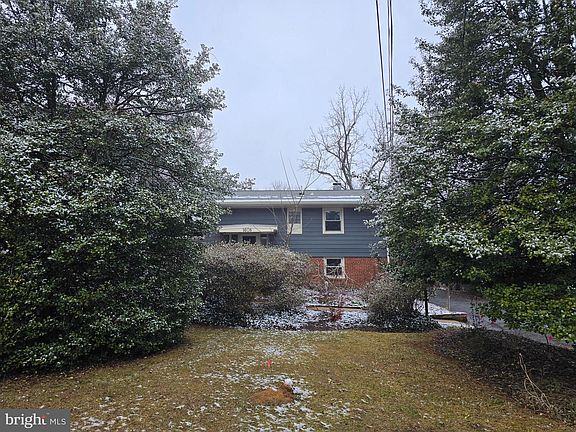 4th image of 1608 Chain Bridge Rd