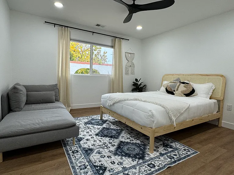 2012 Troy Pl — Photo 22