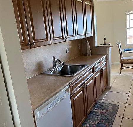 5th image of 1601 Abaco Dr APT L4