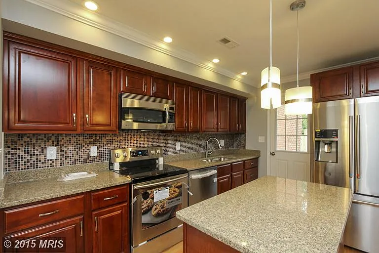 2202 15th St NE photo 1