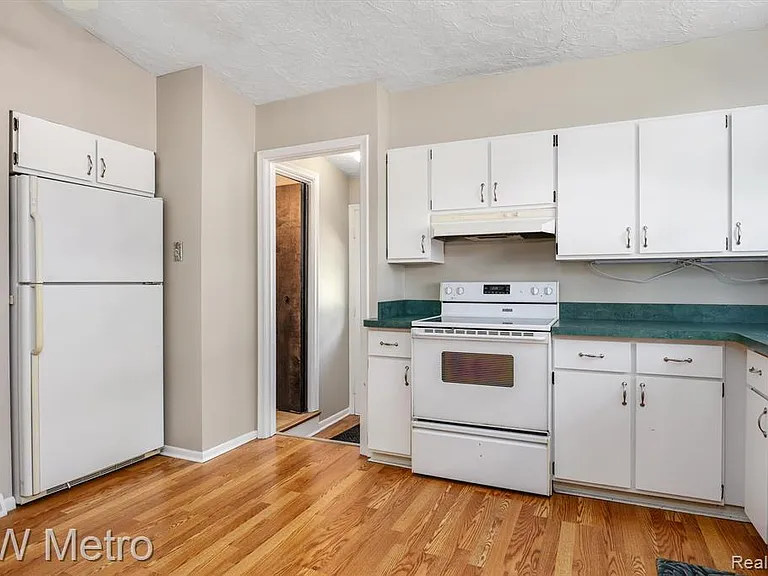 320 W La Salle Ave — Photo 9