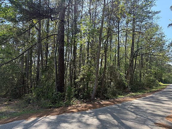 3rd image of 67 Angleridge Dr