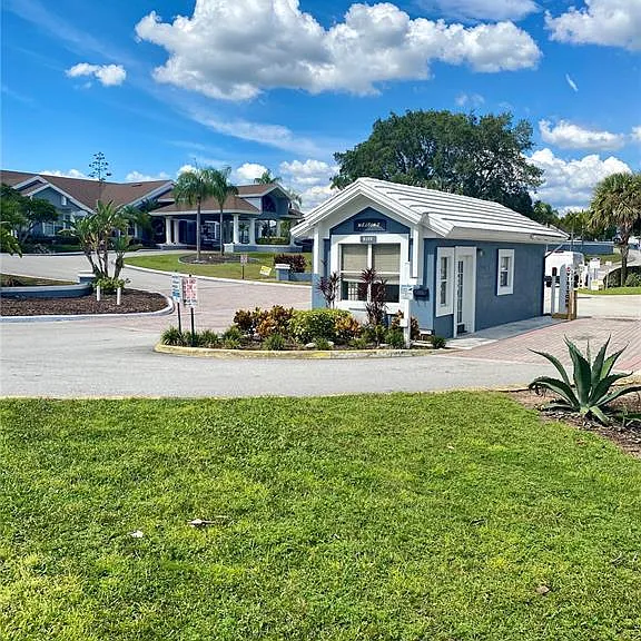 862 Caribbean Dr #B — Photo 3