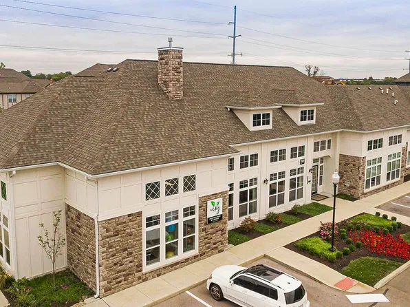 The Ivy Towns + Flats