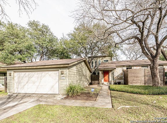 2nd image of 15619 Boulder Creek St