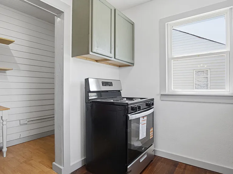 1236 SW 30th St — Photo 11