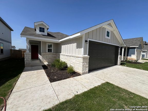 2nd image of 760 Heartseed Ave