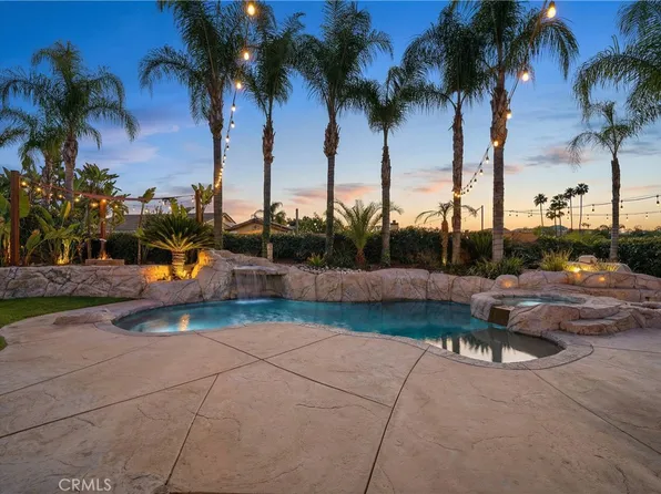 30951 Long Point Dr, Canyon Lake, CA 92587