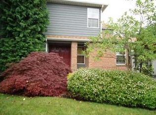 2 Fairway Blvd, Monroe Township, NJ 08831