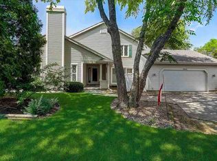 1304 Stratford Ct, Middleton, WI 53562