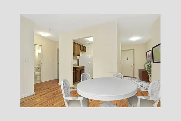 Sold by Stribling | media 5