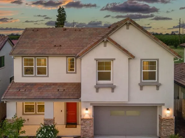 2104 Melody Ln, Modesto, CA 95355