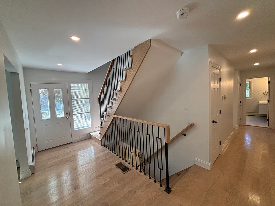 277 W Hill Rd