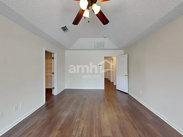 766 E Martin Lakes Dr — Photo 12